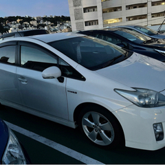 トヨタ　21年式　30プリウスSツーリング　車検　令和5年6月