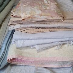毛布・肌布団・シーツ・絨毯等　多数の画像