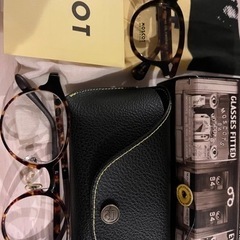 モスコット　未使用新品おまけメガネ付き。