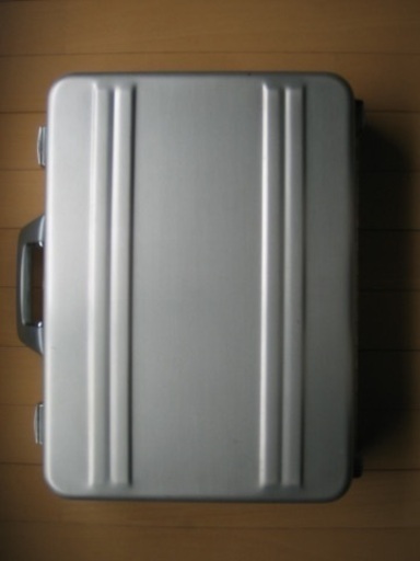 ゼロハリバートンアタッシュケース