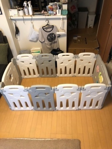 おもちゃパネル付き　ベビーサークル