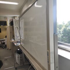 オフィス用ホワイドボードの画像