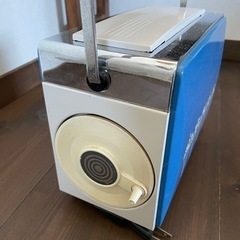 昭和レトロなポップアップトースターの画像