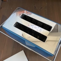 昭和レトロなポップアップトースターの画像