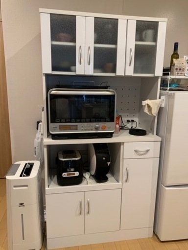 購入時価格の85%OFF 10000円で食器棚売ります　8/6まで！！