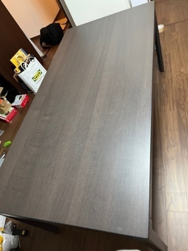 IKEAの伸縮可能テーブル