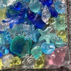 ☆ビー玉☆宝石☆貝殻飾り自宅保管品の画像