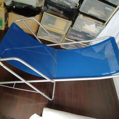 折りたたみ式ロッキングチェアの画像