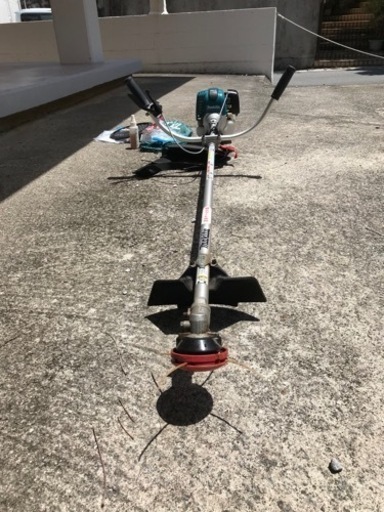 草刈機　マキタ4サイクルエンジン