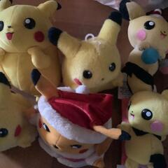 ピカチュウぬいぐるみの画像