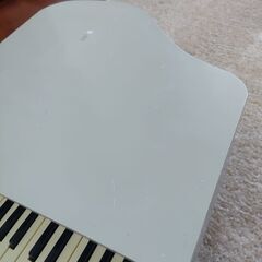 カワイ　ミニピアノ　白　ホワイトの画像