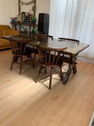 カリモク　ダイニングテーブル&椅子4脚