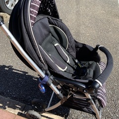 ピジョン  ベビーカーの画像