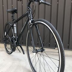 売切□新車☆限定大特価！軽量アルミフレーム クロスバイク パール