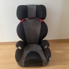 エールべべ　ジュニアシート　ブラック