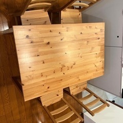 IKEA ダイニングテーブル　椅子４脚付き