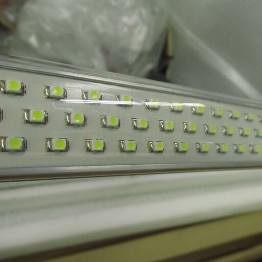 蛍光灯40W型LED　消費２２W