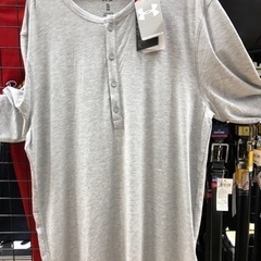 新品‼️未使用‼️アンダーアーマー、ヘンリーネックtシャツ‼️の画像