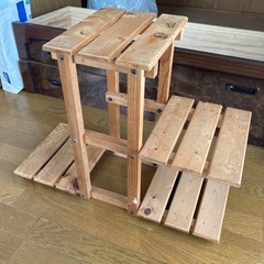 木製の棚