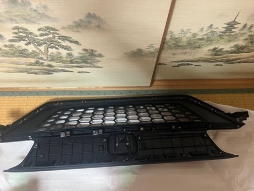 【新品未使用】フリードのフロントグリル