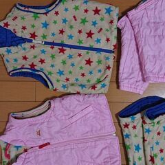子供服90 ミキハウス⑩超便利‼️ ジャケット&ベスト&リバーシブル ピンクのみ。 の画像