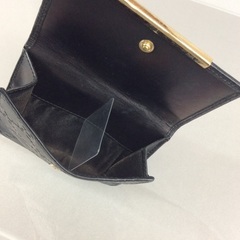 GUCCI グッチ シマライン 黒レザーコンパクト 折財布の画像