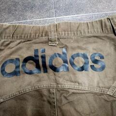 adidasハーフパンツの画像