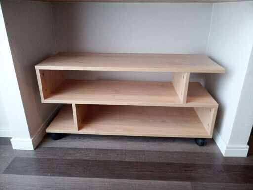 ベージュのテレビ台