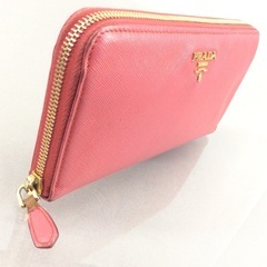 PRADA プラダ ピンクレザー サフィアーノ ラウンドファスナー長財布の画像