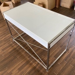 【無料】パソコンデスクの画像