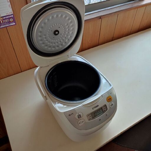 炊飯器　TIGER １升炊き　美品　2000円