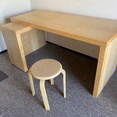 IKEA マルム デスク 家具の中古が安い!激安で譲ります・無料で IKEA マルム デスク 家具の中古が安い!激安で譲ります・無料で