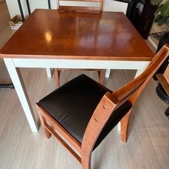 無料　ダイニングテーブル&チェアー2脚の画像