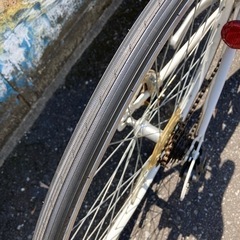 ホワイトクロスバイク❗️ちょいとカスタマイズ❗️整備済み！の画像