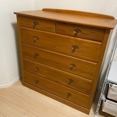 （一時受付停止中）アンティーク風の木製チェスト