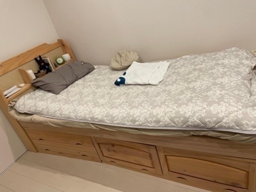 シングルベッド引出し付いてます