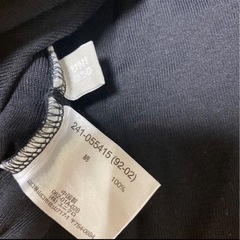 黒Tシャツ カットソー トップス　UNIQLOの画像