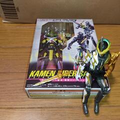 仮面ライダーセイバー　セットの画像