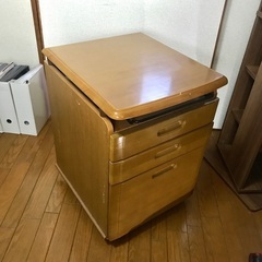 デスクワゴン／袖机の画像