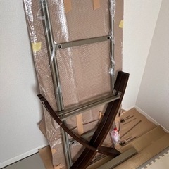 デスク (ガラストップ) の画像