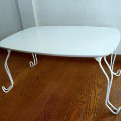 猫脚風白い折り畳みテ－ブルの画像