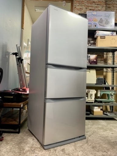 札幌市内配送無料 20年製 美品 TOSHIBA 東芝 330L 3ドア冷蔵庫 GR-S33S 自動製氷