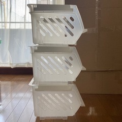 ニトリ　重ねる収納ケース3個セットの画像