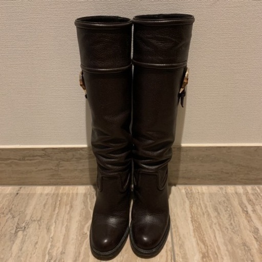 GUCCIのロングブーツ