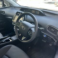 50　プリウス　後期　R3年式　二年車検付　ナビ　テレビ　バックカメラの画像