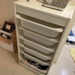 イケヤ、ホワイト収納棚