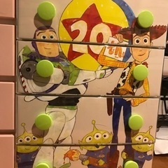 バズライトイヤー　プラスチック収納ケース　4段