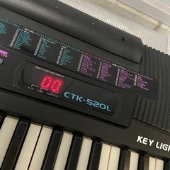 CASIO 電子ピアノ CTK-520L の画像