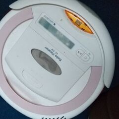 もうすぐ処分　②　動き回る掃除機