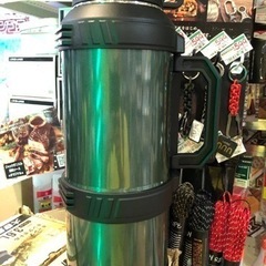 今が買い時‼️買い得‼️新品‼️未使用‼️ステンレス大容量二重構造水筒‼️ホットもコールドもいけちゃうよ‼️の画像